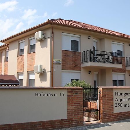 Imola és Andrea Apartmanház 2 Hajdúszoboszló Esterno foto