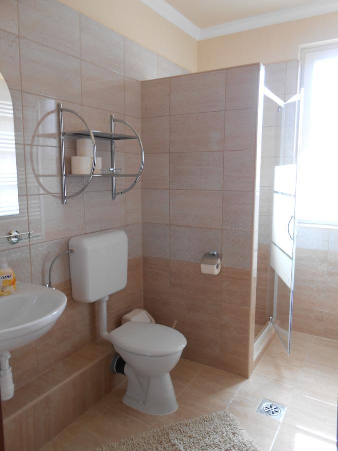 Imola és Andrea Apartmanház 2 Hajdúszoboszló Esterno foto