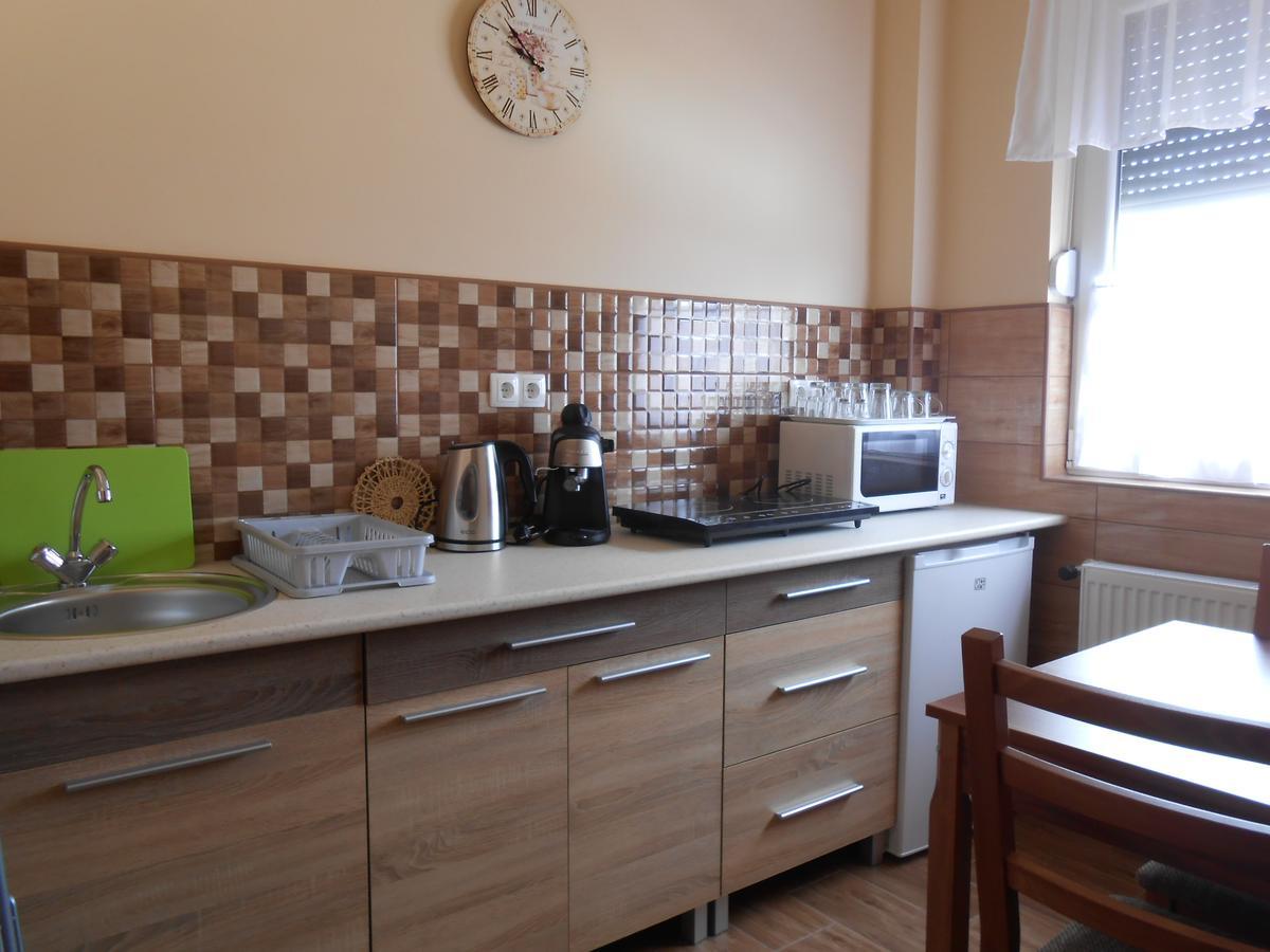 Imola és Andrea Apartmanház 2 Hajdúszoboszló Esterno foto