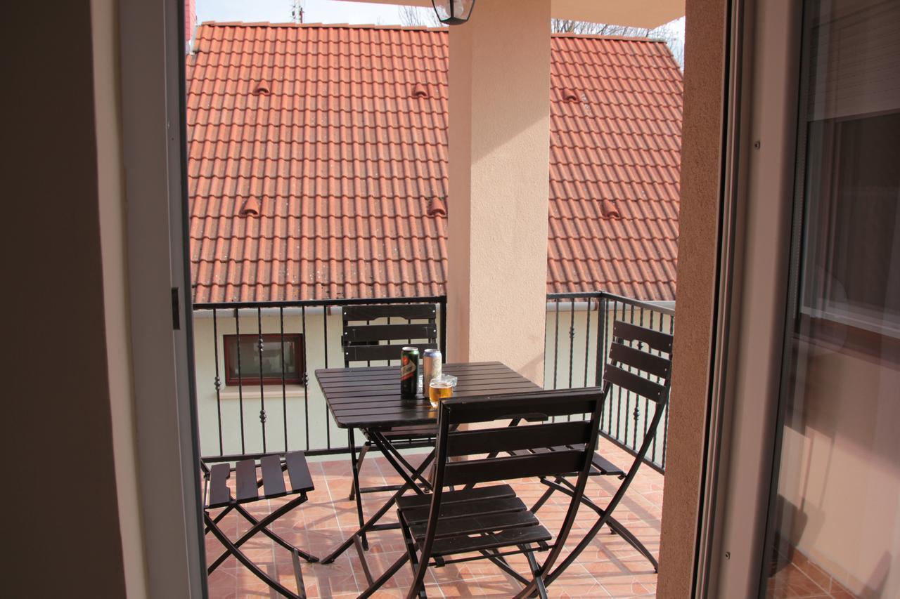 Imola és Andrea Apartmanház 2 Hajdúszoboszló Esterno foto