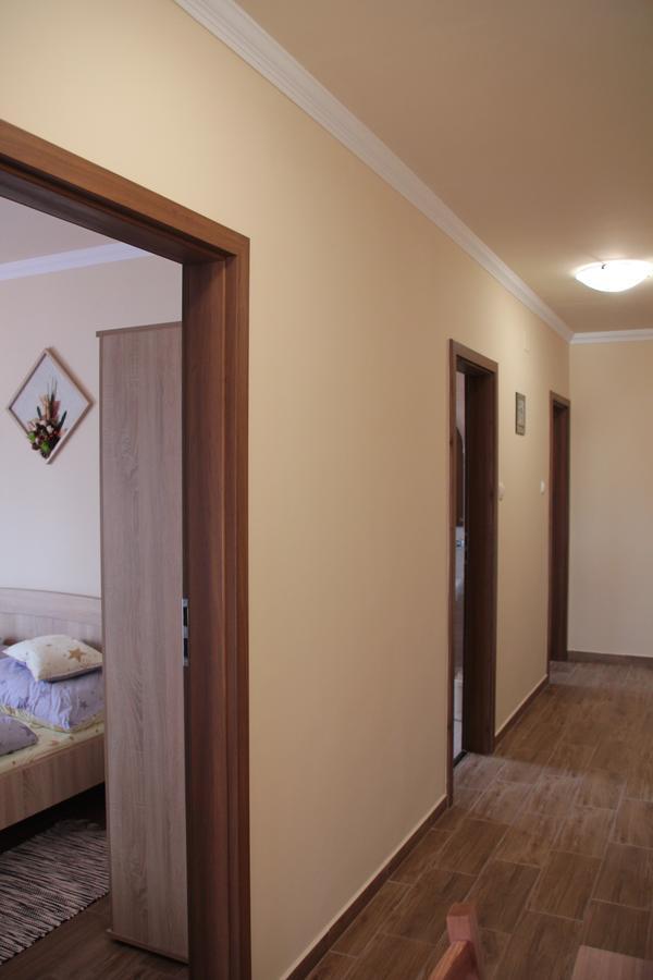 Imola és Andrea Apartmanház 2 Hajdúszoboszló Esterno foto
