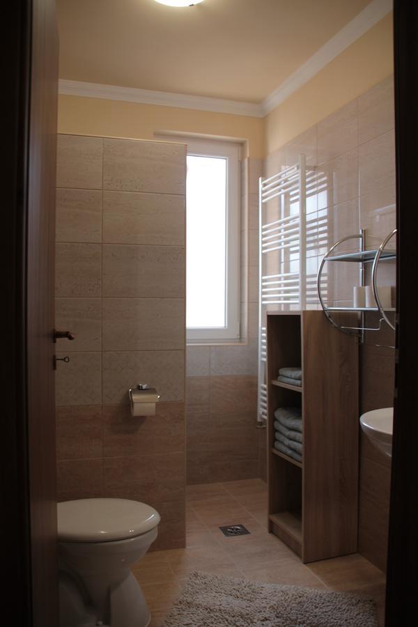Imola és Andrea Apartmanház 2 Hajdúszoboszló Esterno foto