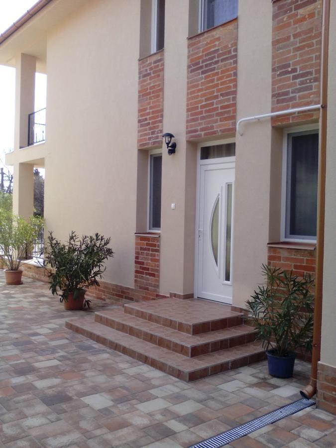 Imola és Andrea Apartmanház 2 Hajdúszoboszló Esterno foto