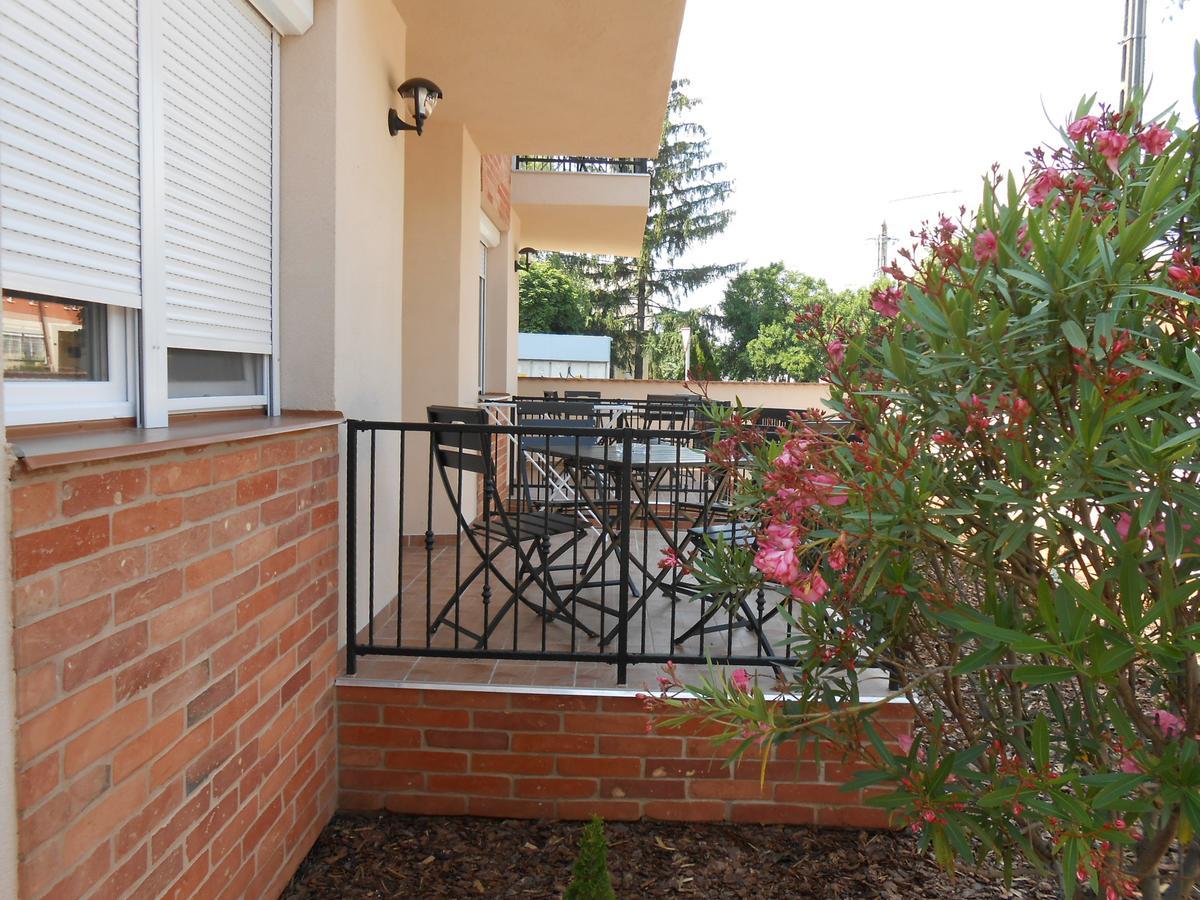 Imola és Andrea Apartmanház 2 Hajdúszoboszló Esterno foto