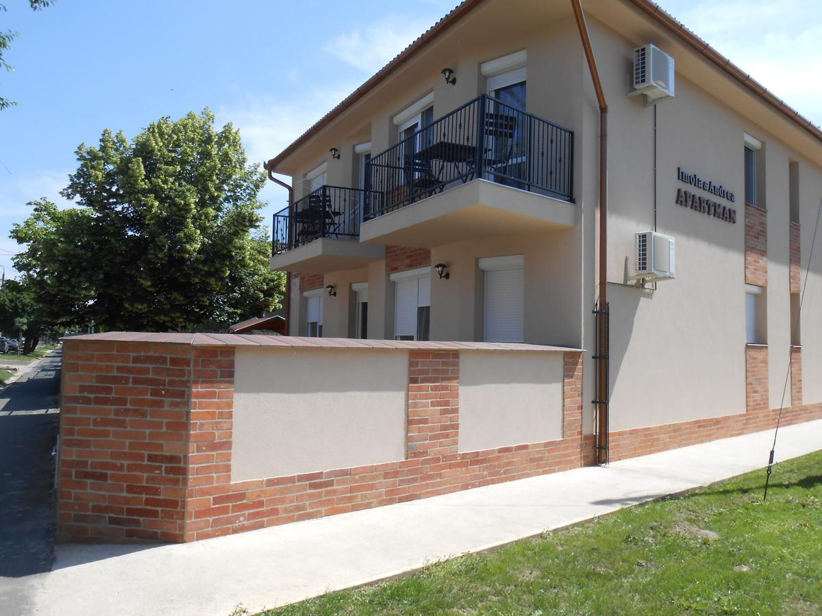 Imola és Andrea Apartmanház 2 Hajdúszoboszló Esterno foto